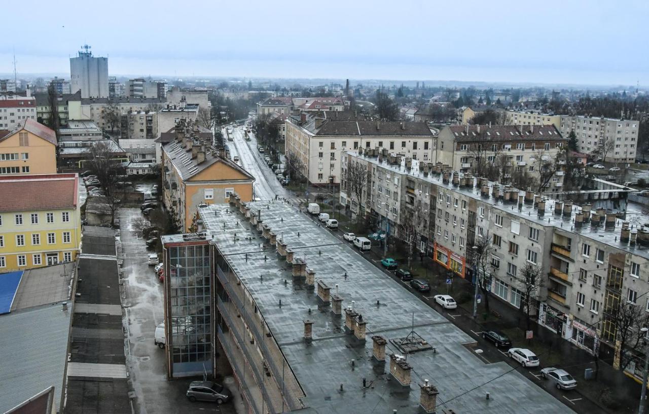 Balint Apartman - In The Heart Of Miskolc Exterior photo